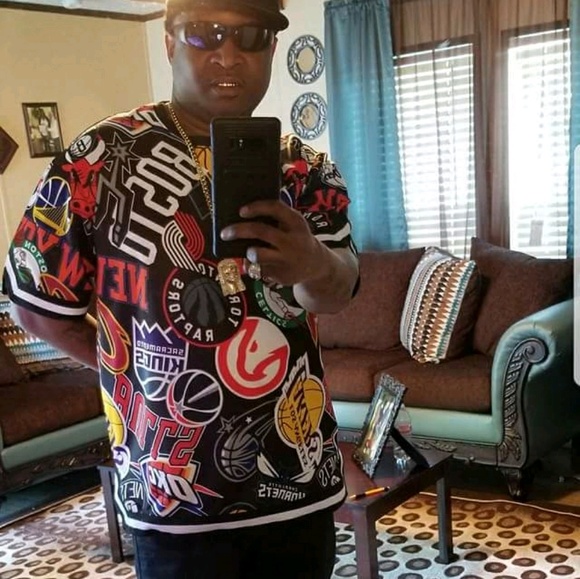 Meet your Posher, Chris - Picture 1 of 8